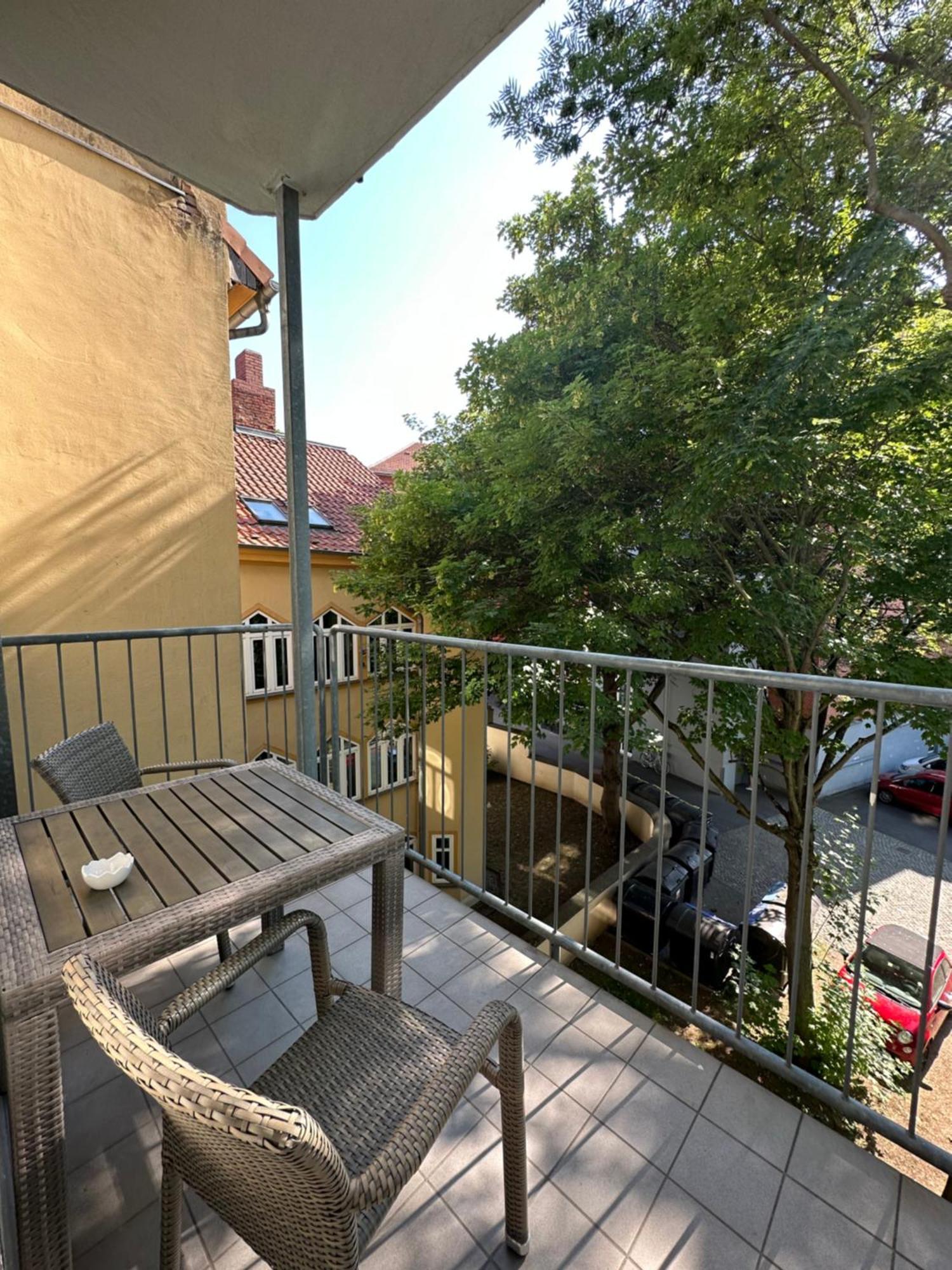 Komfortables Appartement Zentral Gelegen Erfurt Luaran gambar